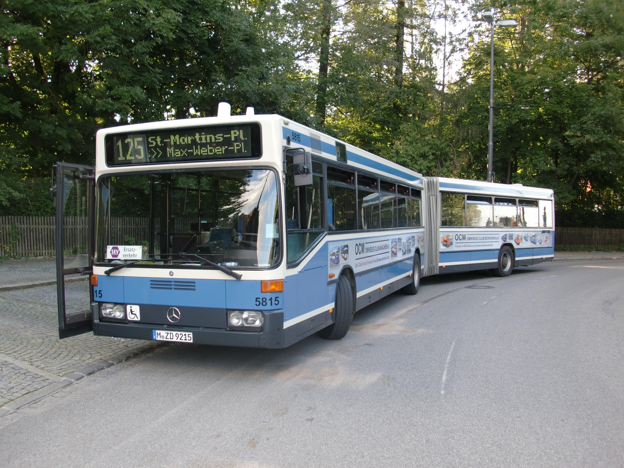 Mercedes O 405 GN